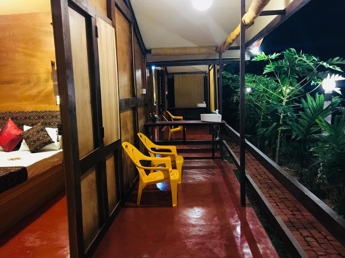 Woody Cabana Trincomalee Exterior photo